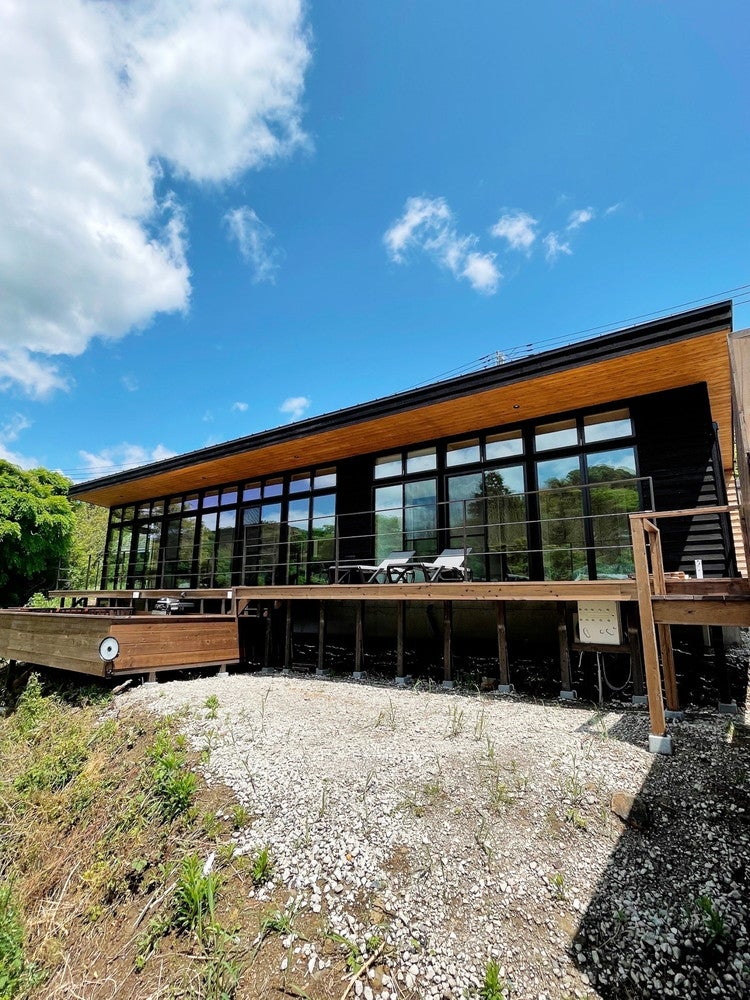 and RIVER勝浦／画像提供：タスマニアンプロジェクト