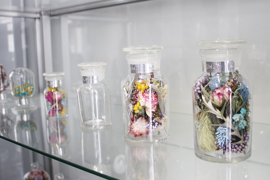 EW.Pharmacy 薬瓶やドーム