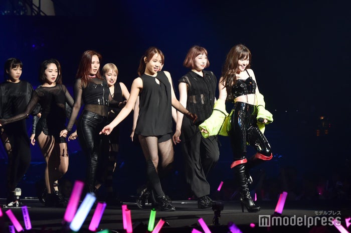 鈴木愛理の日本武道館ライブの様子 （C）モデルプレス
