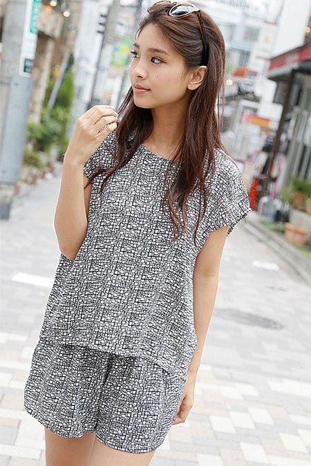 幾何学柄セットアップ「coca」4,990円(税込)