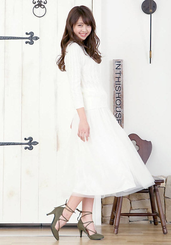 7cmヒールポインテッドトゥ編み上げギリーパンプス「神戸レタス」2790円（税込）／画像提供：神戸レタス