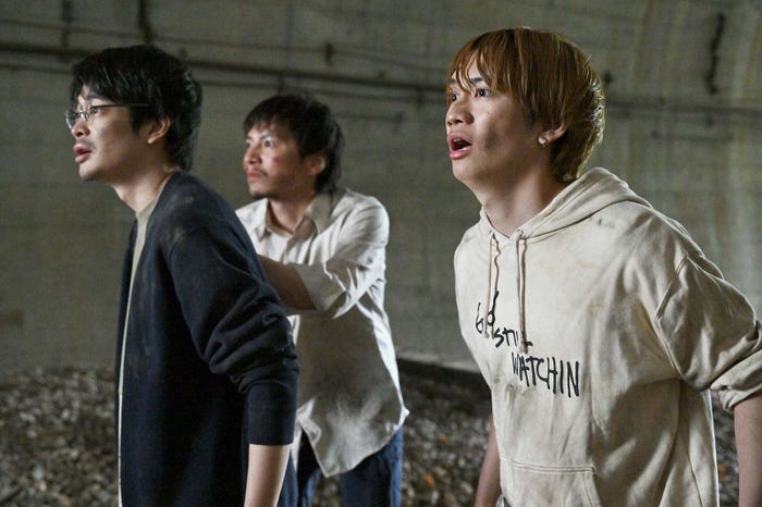宮崎秋人、井之脇海、藤原丈一郎「ペンディングトレイン―8時23分、明日 君と」第8話より(C)TBS
