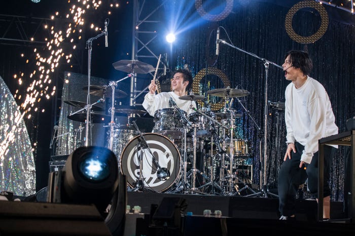 超特急、DISH///10th Anniversary Special Live「超特急×DISH//」より(C)写真:米山三郎、深野輝美