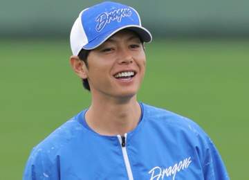 中日 浅尾拓也投手コーチの退団発表 松中、平田コーチら4人に続き