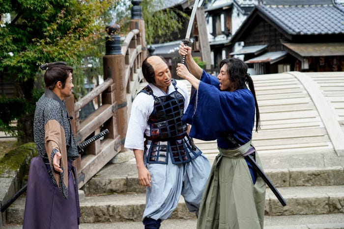 (中央)関口メンディー (C)AbemaTV