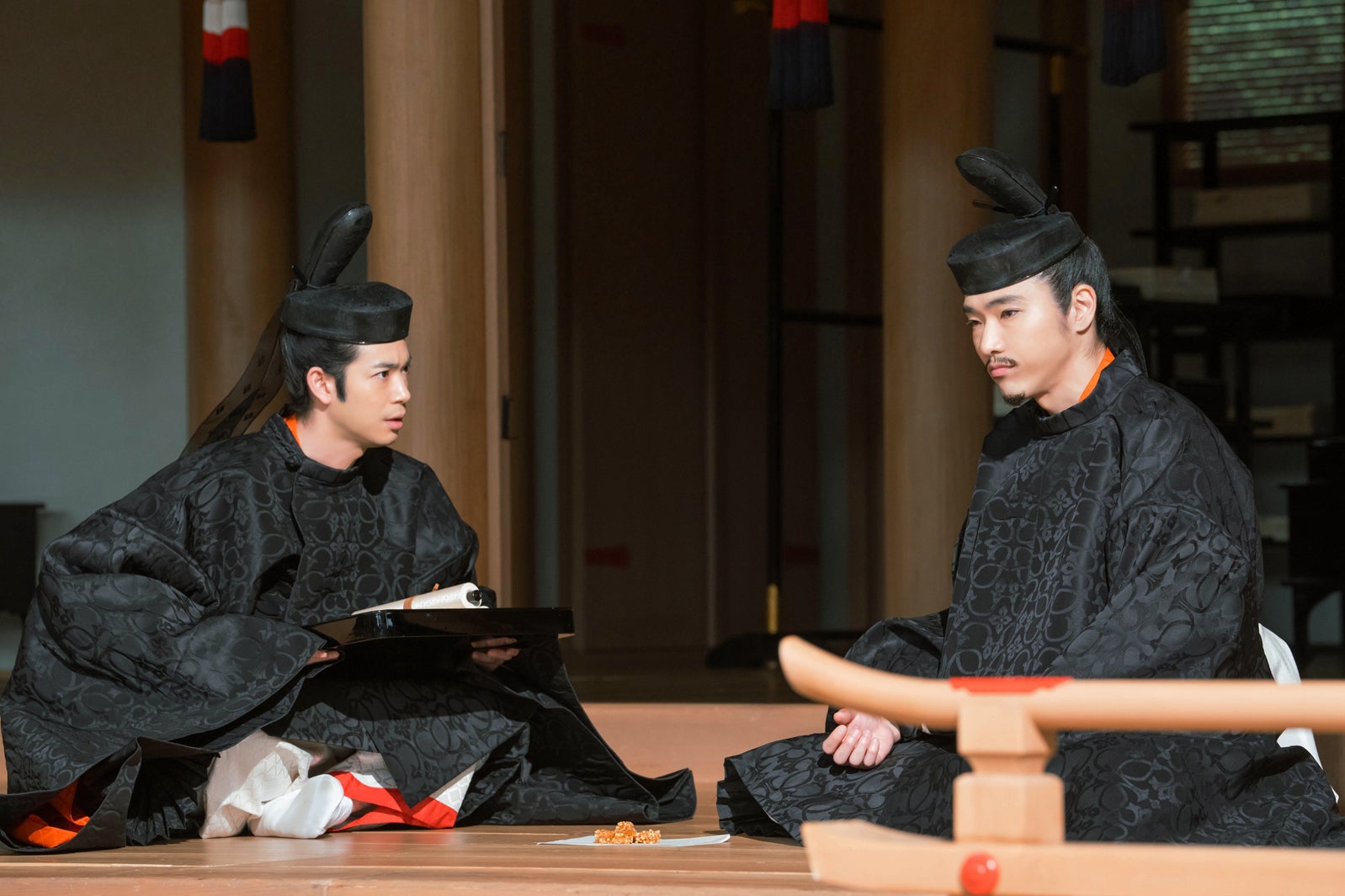 渡辺大知、柄本佑「光る君へ」第30話（C）NHK