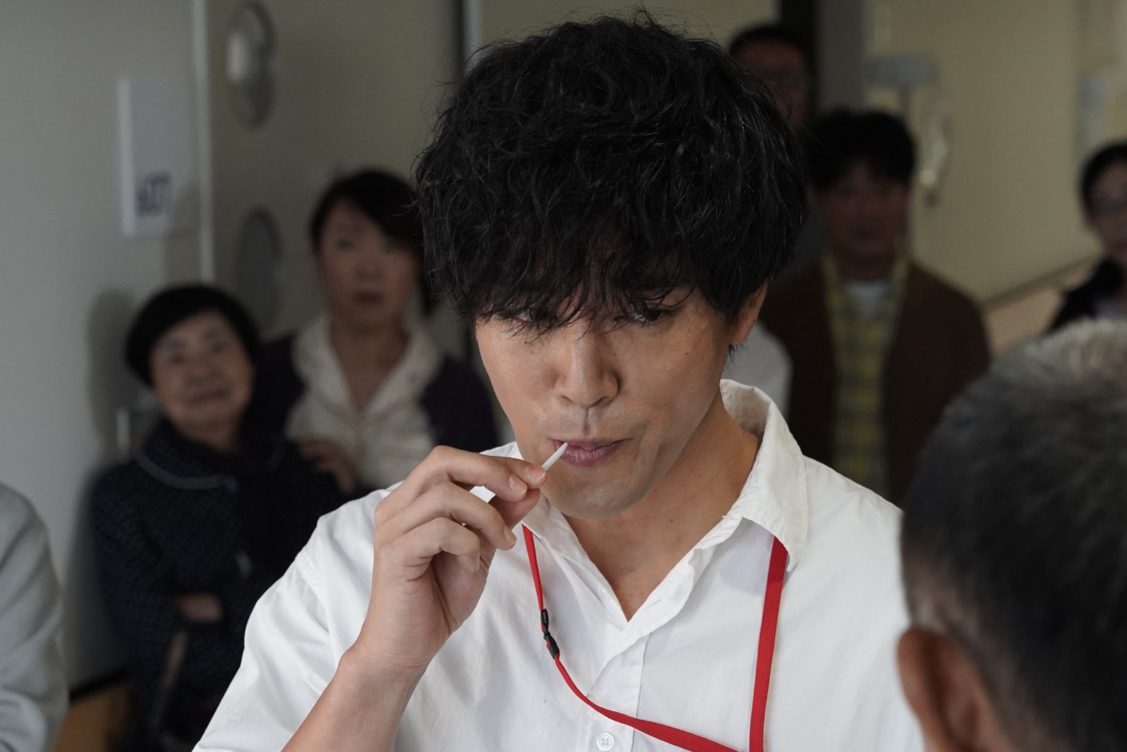 桐谷健太「院内警察」第1話より（C）フジテレビ／共同テレビ