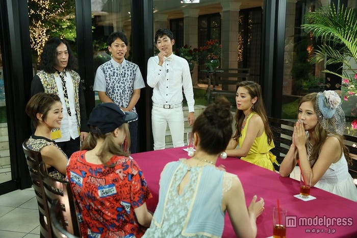 左下から時計回り:観月ありさ、きゃりーぱみゅぱみゅ、鈴木ちなみ、又吉直樹、井本貴史、石田明、中村アン、丸高愛実/画像提供:関西テレビ
