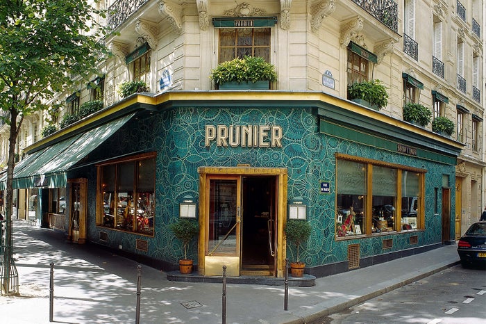 マドレーヌにあるカフェ プルニエ・外観／画像提供：CAVIAR HOUSE &amp; PRUNIER JAPAN