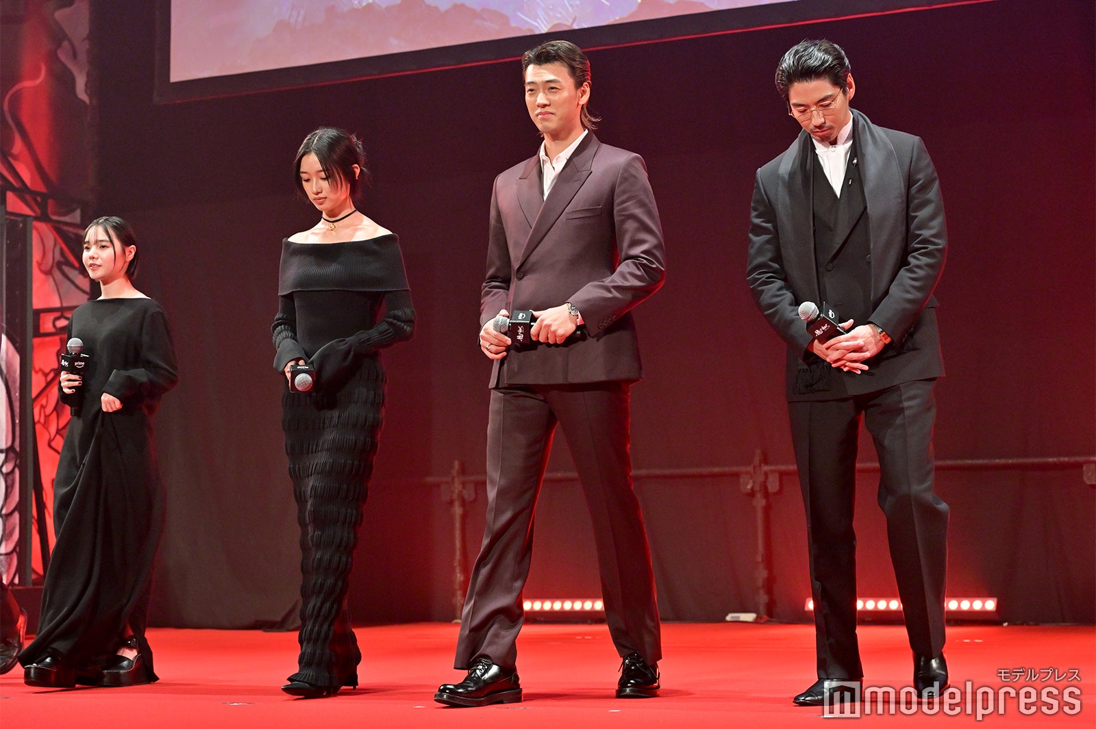 中山ひなの、河合優実、竹内涼真、賀来賢人（C）モデルプレス