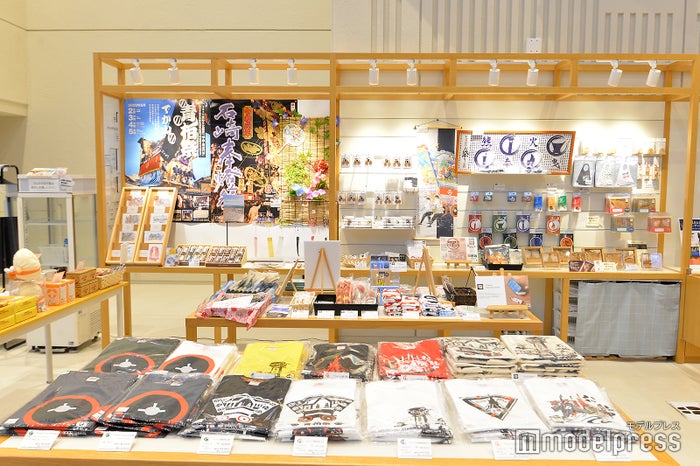お祭りグッズの物販(C)モデルプレス