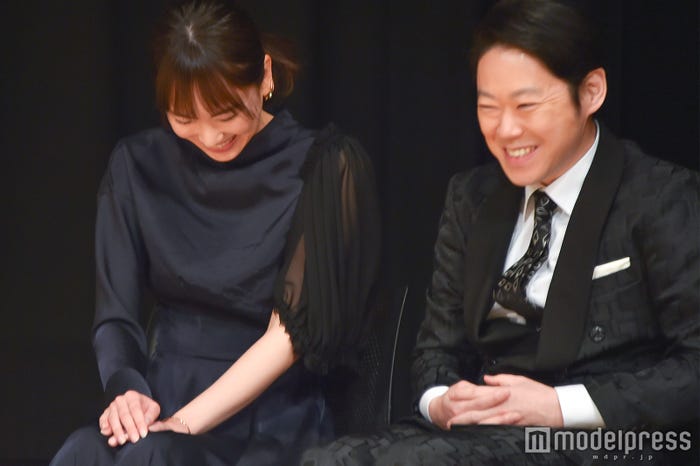 新垣結衣、阿部サダヲ(C)モデルプレス