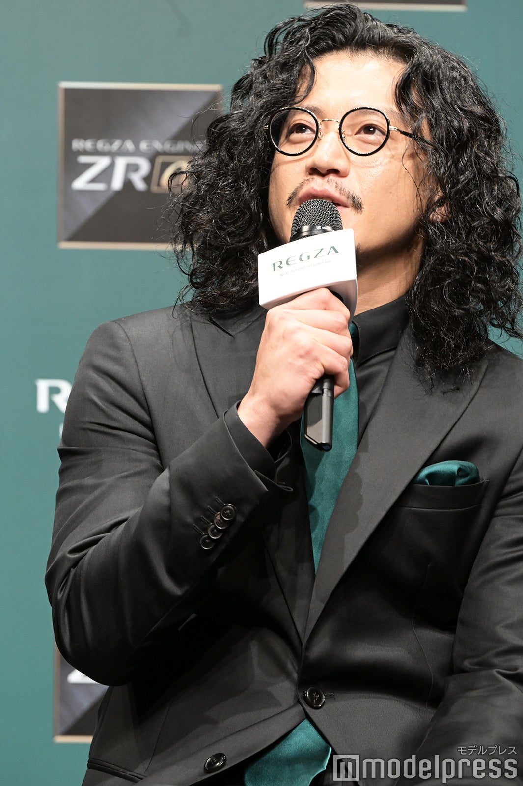 小栗旬（C）モデルプレス