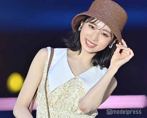 AKB48小栗有以、ノースリーブで透明素肌際立つ 爽やかな笑顔でランウェイ<GirlsAward 2022 S/S>