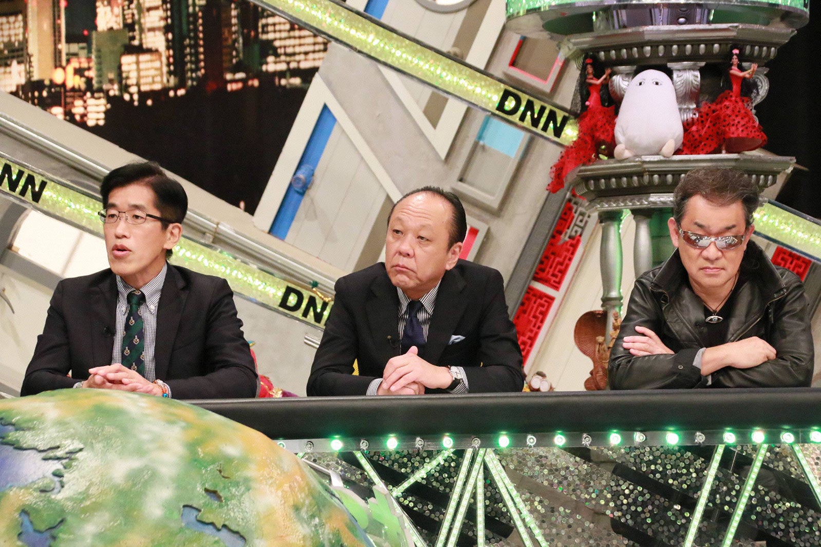 （左から）岸博幸、出口保行、五箇公一（C）フジテレビ