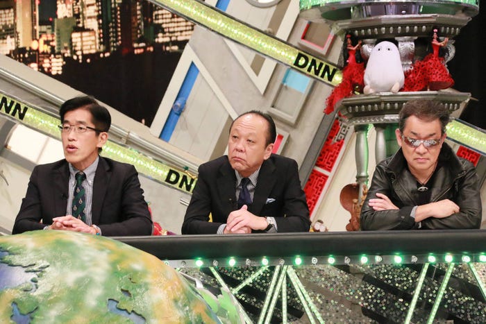 (左から)岸博幸、出口保行、五箇公一(C)フジテレビ