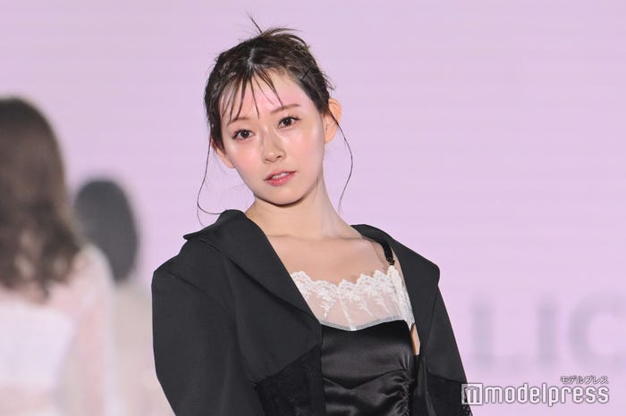 「関コレ 2023 S/S」より(C)モデルプレス