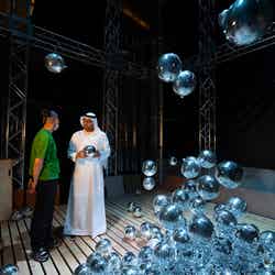 アブダビ文化観光局長のモハメド・ハリファ・アル・ムバラク閣下が来日、teamLab Phenomena Abu Dhabi で公開される作品の実験現場を視察 （C）DCT Abu Dhabi