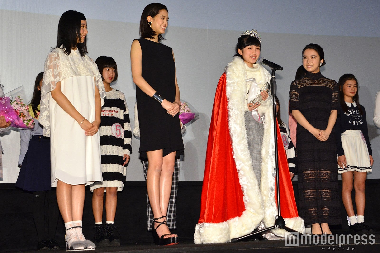 長澤まさみらに続く シンデレラ 決定 上白石萌音 萌歌 山崎紘菜も絶賛の15歳 モデルプレス