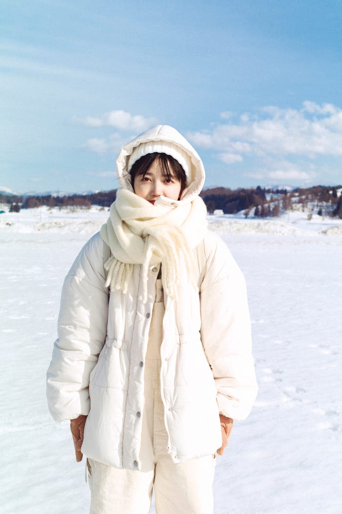 乃木坂46 久保史緒里 1st写真集「交差点」/集英社 撮影/細居幸次郎