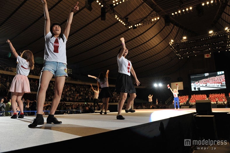 ダンスチーム「MY BEATS」の25名も参加