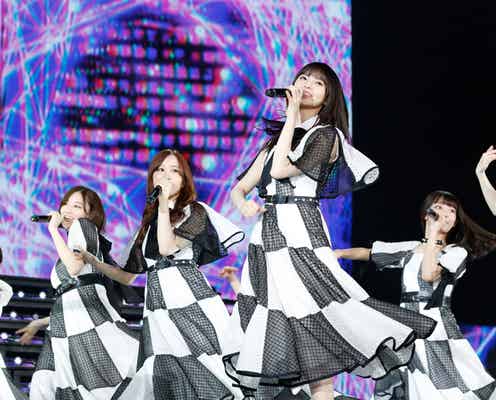 乃木坂46、日本人アーティスト初の偉業達成 上海単独公演「君の名は希望」中国語で披露<セットリスト>