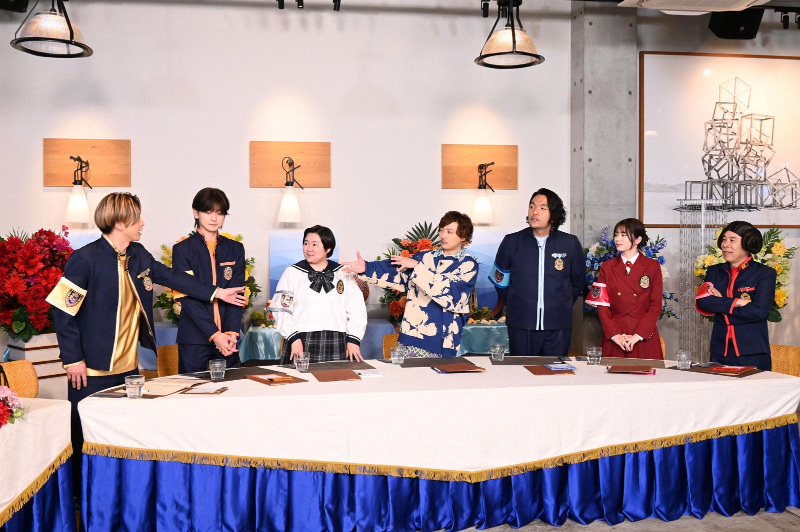 増田貴久、高橋文哉、やす子、堂本剛、盛山晋太郎、小芝風花、岡村隆史（C）日本テレビ