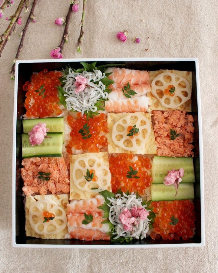さらに美味しく見えるちらし寿司の盛り付け例まとめ おもてなしにも使えるコツ モデルプレス