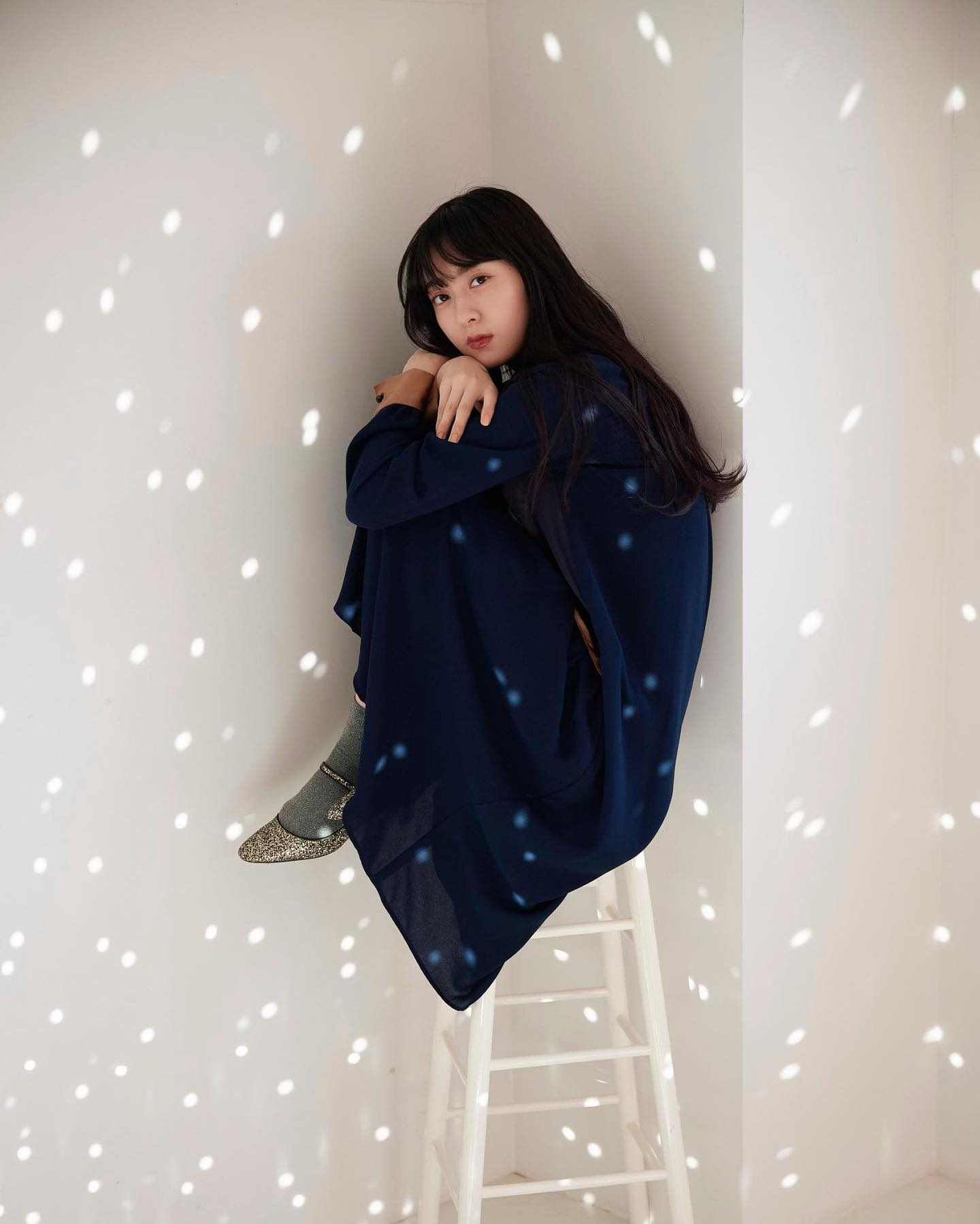 斉藤由貴の娘・水嶋凜、誕生日を報告 儚い美貌に「綺麗すぎる」「お母さんに似てる」と反響相次ぐ