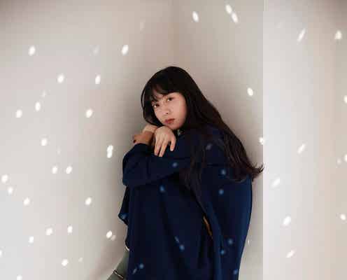 斉藤由貴の娘・水嶋凜、誕生日を報告 儚い美貌に「綺麗すぎる」「お母さんに似てる」と反響相次ぐ