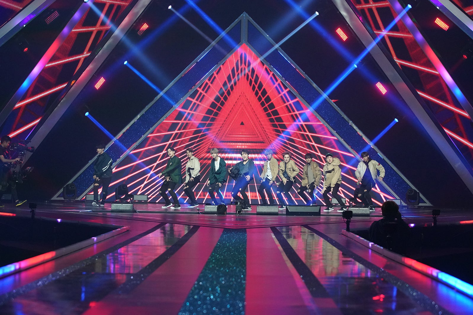 デビュー評価「GrandMaster」ステージ「PRODUCE 101 JAPAN」最終回（C）LAPONE ENTERTAINMENT