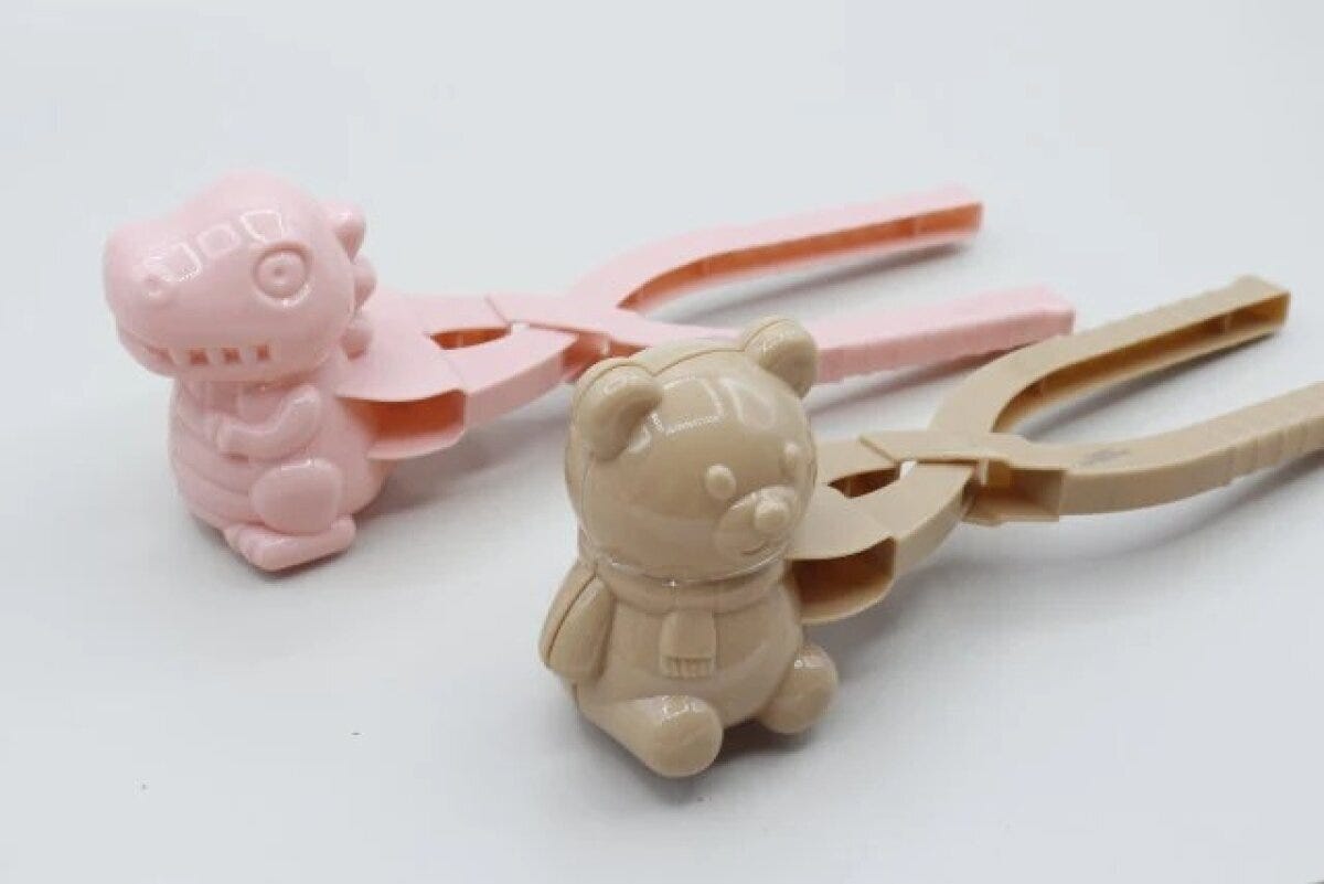 ダイソー　雪遊びできる泥団子メーカー（2個）