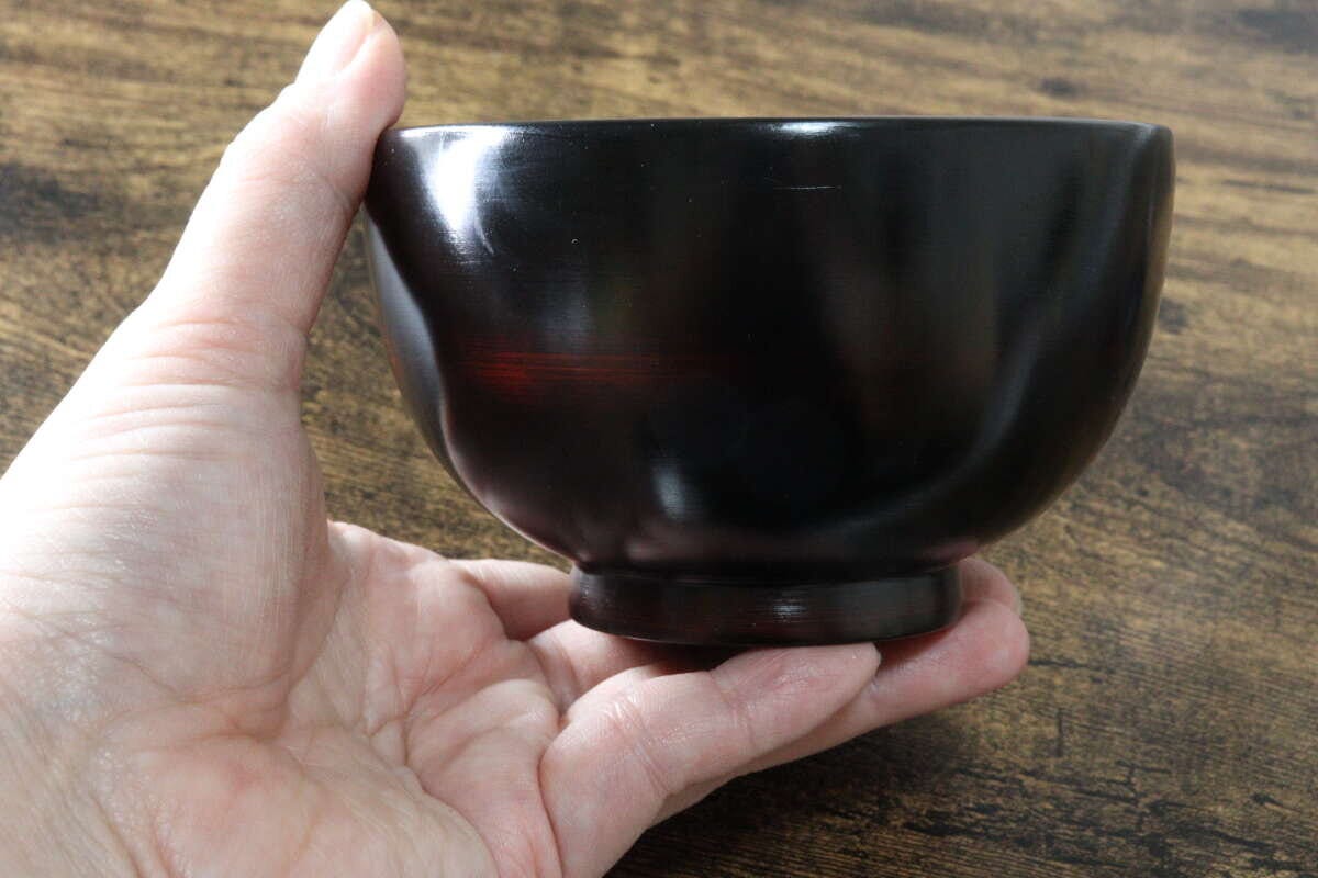 ダイソー　漆器　朱色