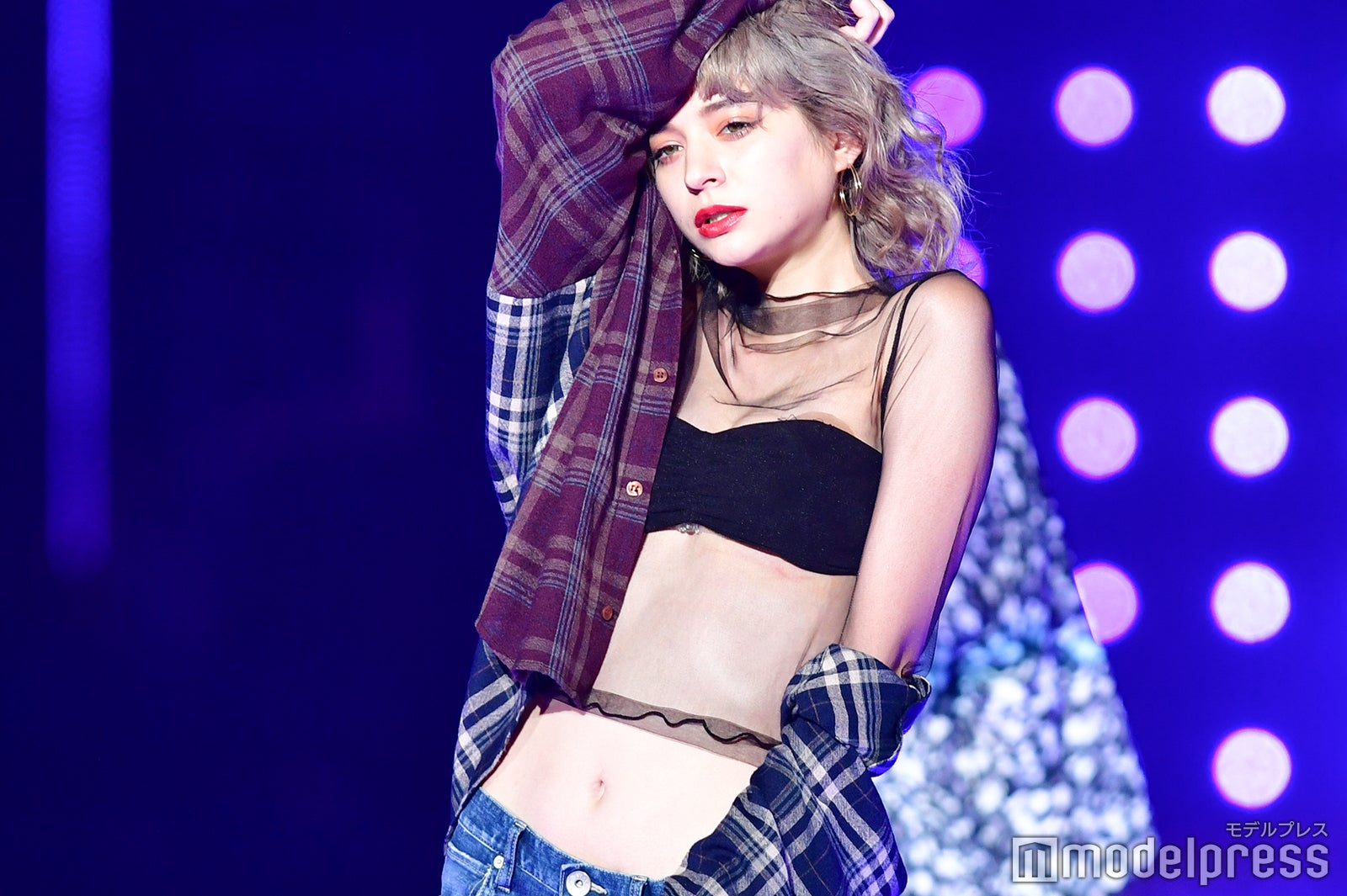 瑛茉ジャスミン、透けるバストがSEXY  美ボディあらわ＜TGC2018A／W＞、