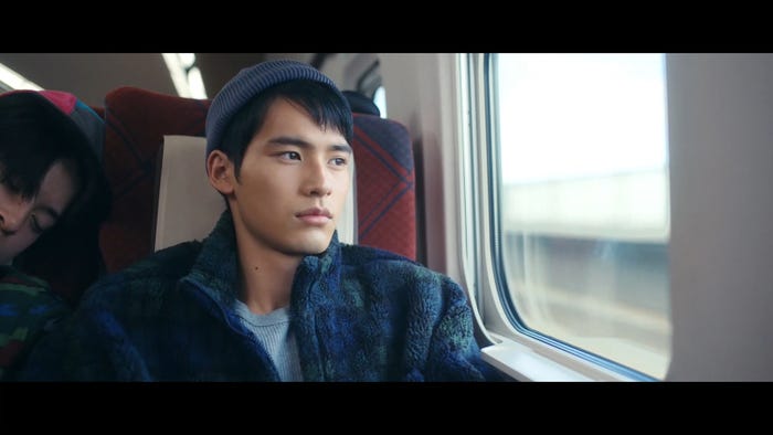 岡田健史/2019年度「JR SKISKI」CMより(提供写真)