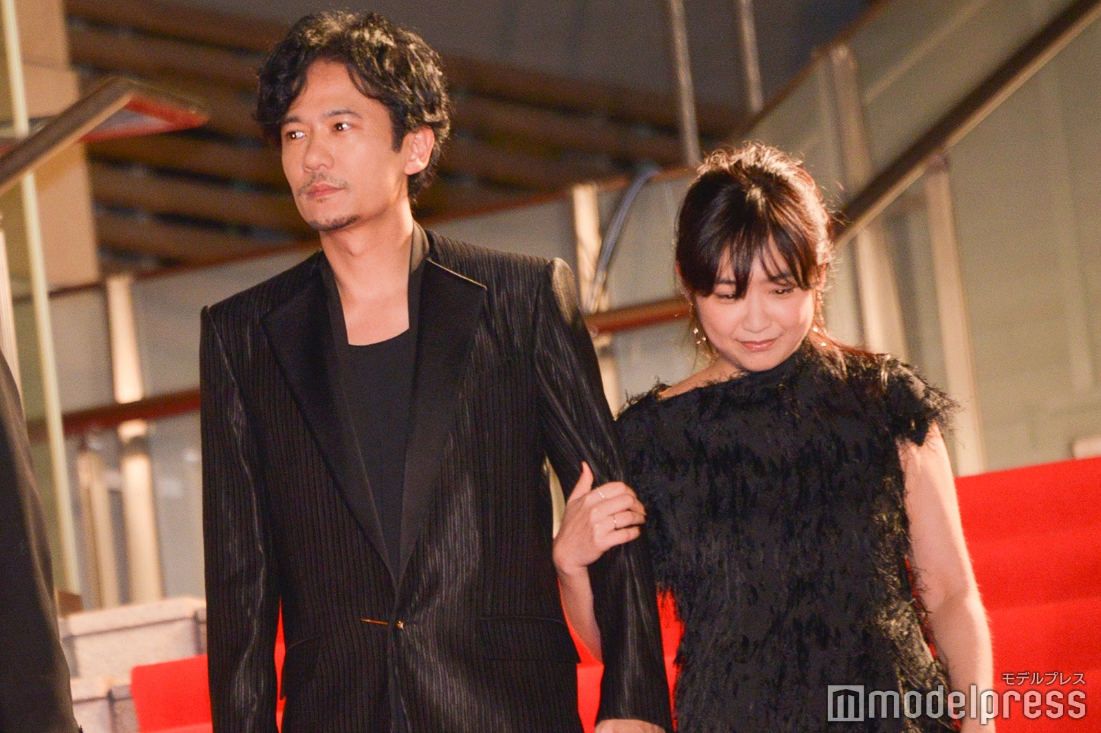 稲垣吾郎、池脇千鶴 （C）モデルプレス