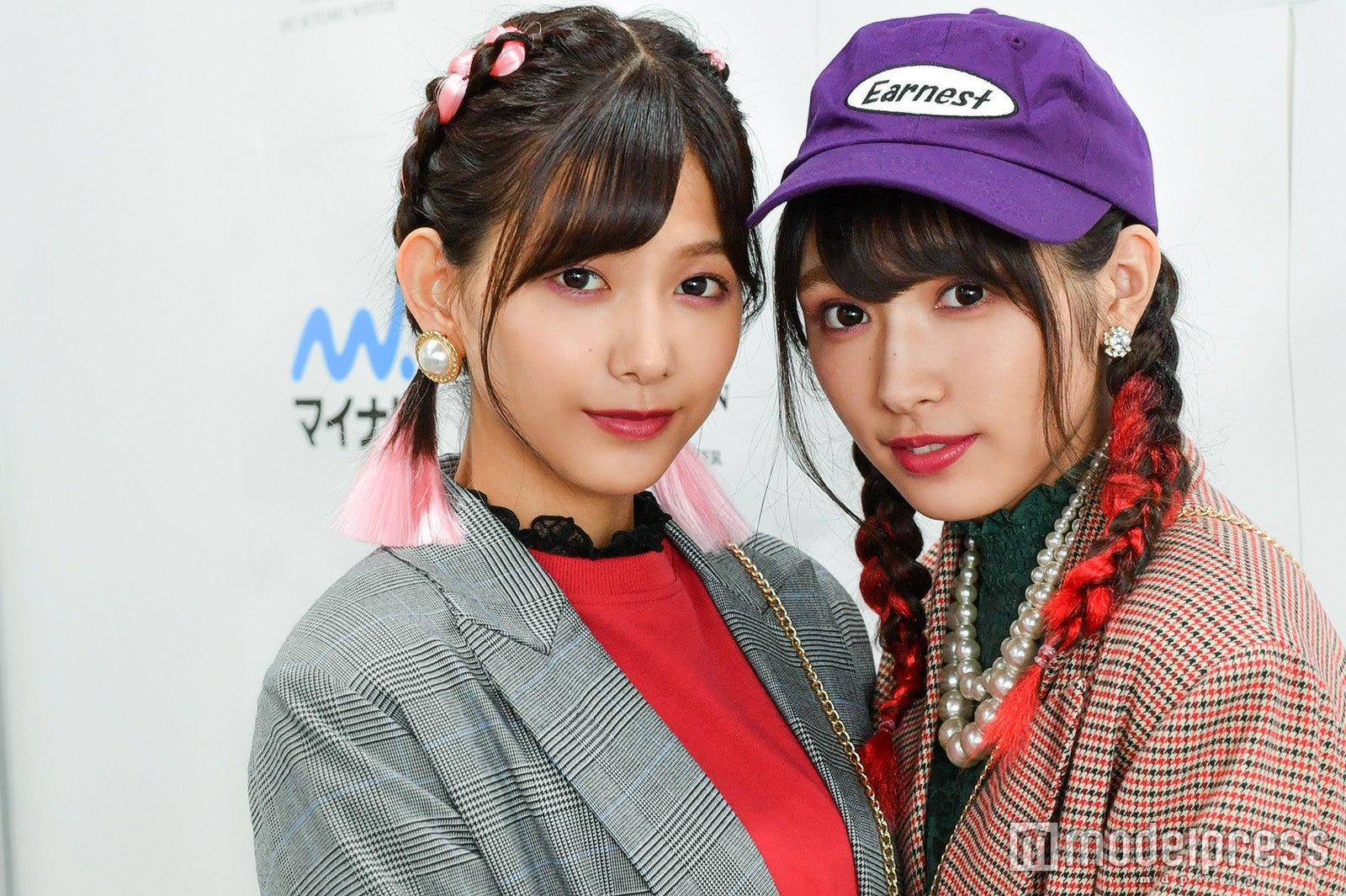 渡邉理佐＆渡辺梨加（C）モデルプレス