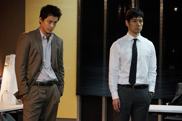 小栗旬、西島秀俊(画像提供:関西テレビ)