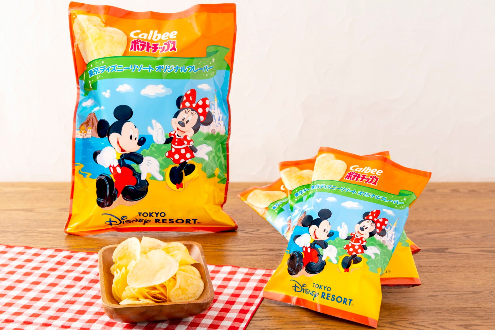 東京ディズニーリゾート、“骨付きソーセージ”風味ポテチが登場　パークメニューをイメージ