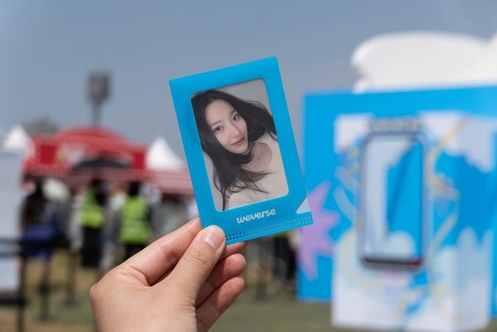 デジタルウォーターマークフォトカード(C)2024 Weverse Con Festival