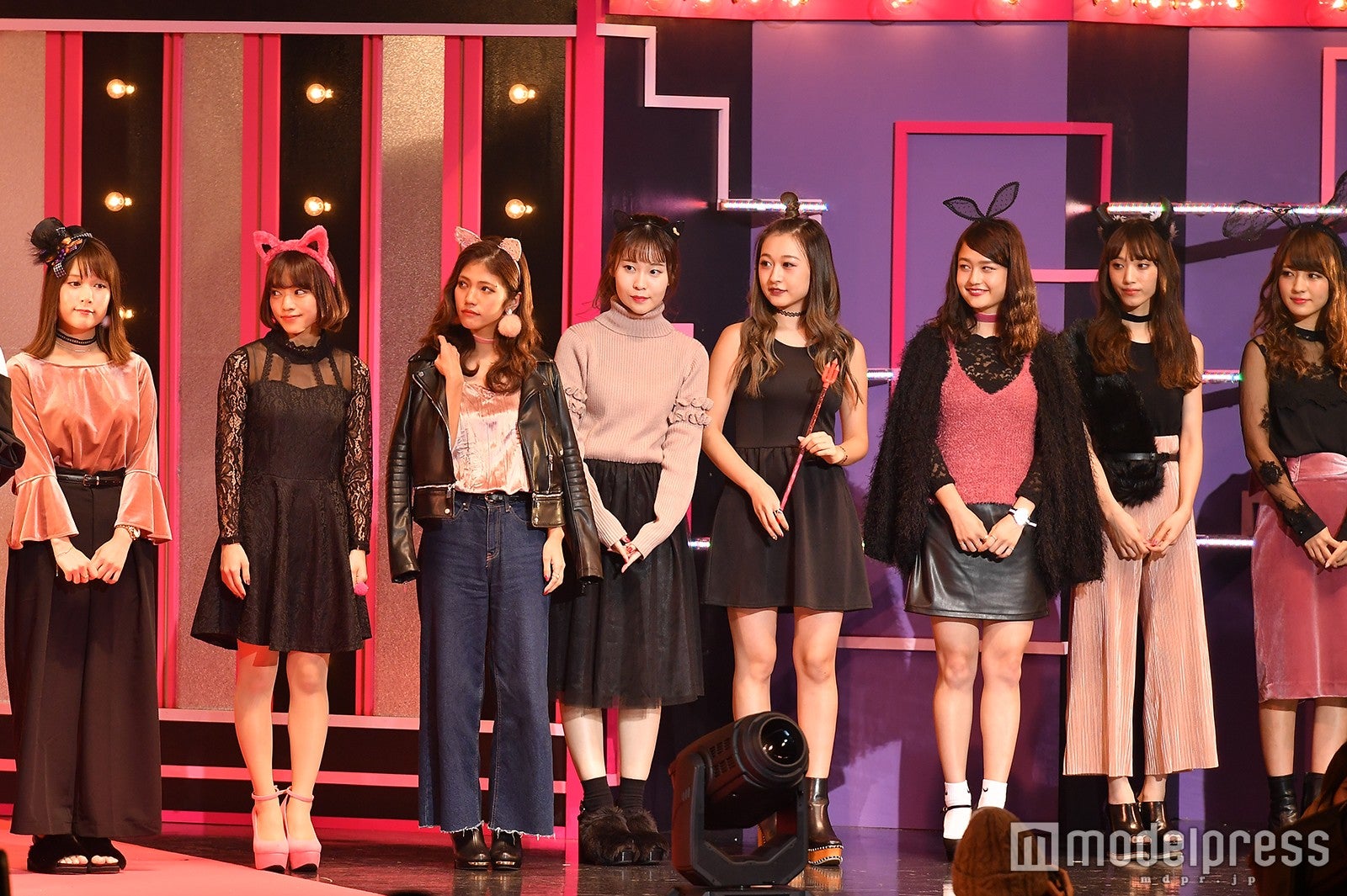 お披露目されたViVigirlの一部 （C）モデルプレス
