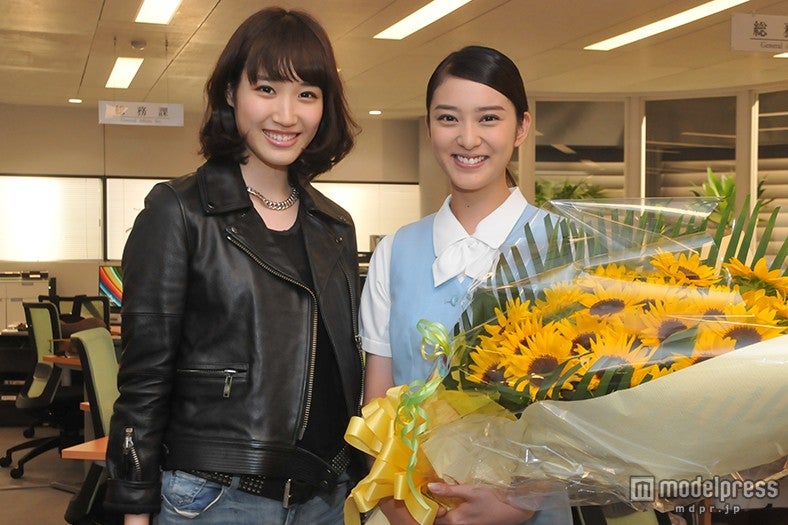 武井咲、主演ドラマ主題歌担当の“国民的美少女”から告白「なりたいくらい好き」