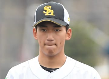 ソフトバンク・前田悠伍が初日からブルペン入りで31球 オフは千賀に弟子入り「同じようにブレイクして、チームを代表する選手になりたい」