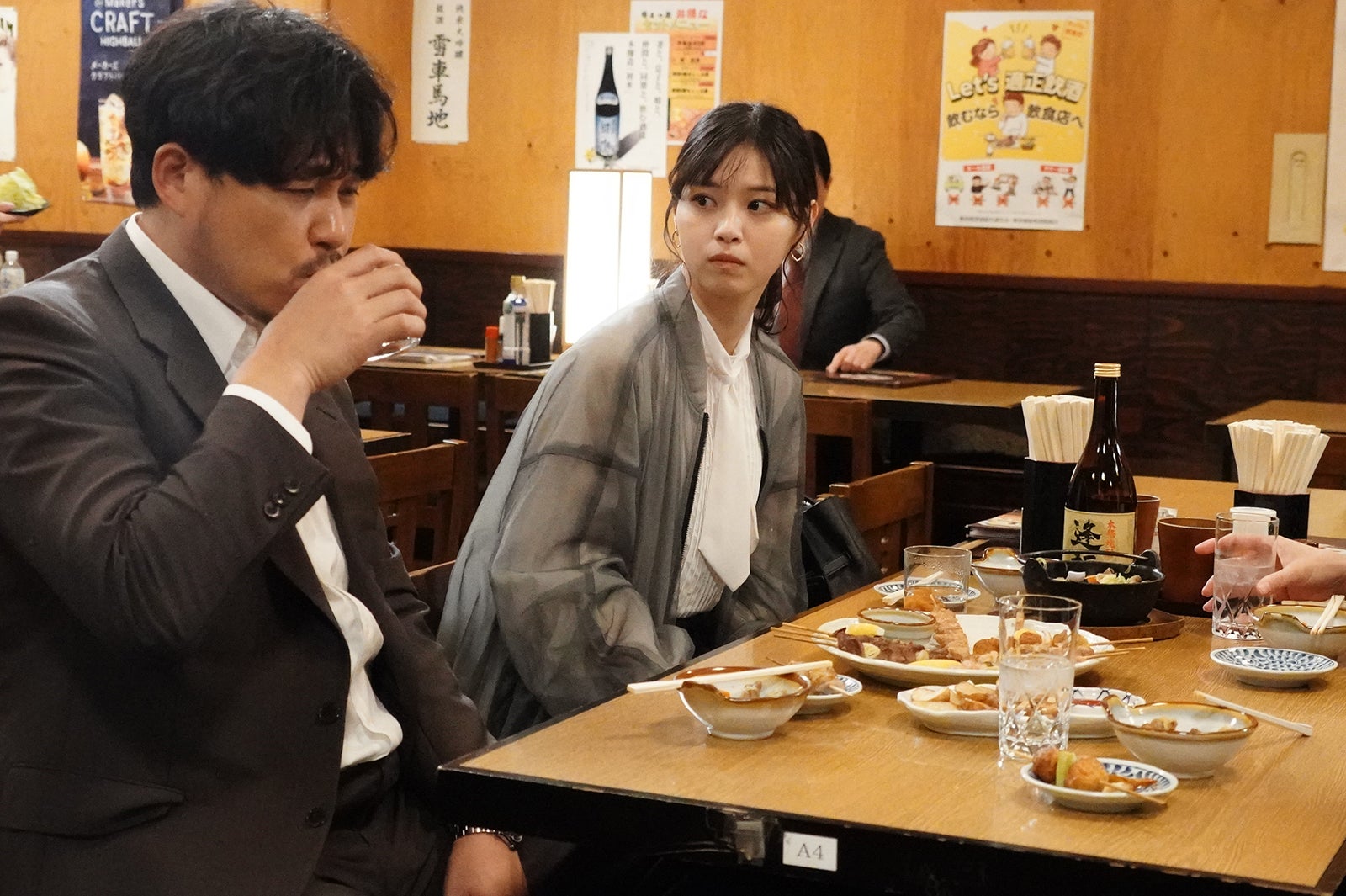 平子祐希、西野七瀬／「Dr.チョコレート」第2話より（C）日本テレビ