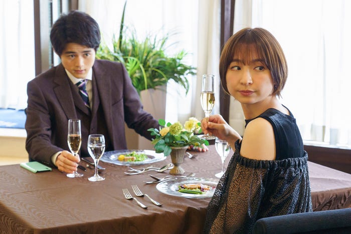 鈴鹿央士、篠田麻里子(C)東海テレビ