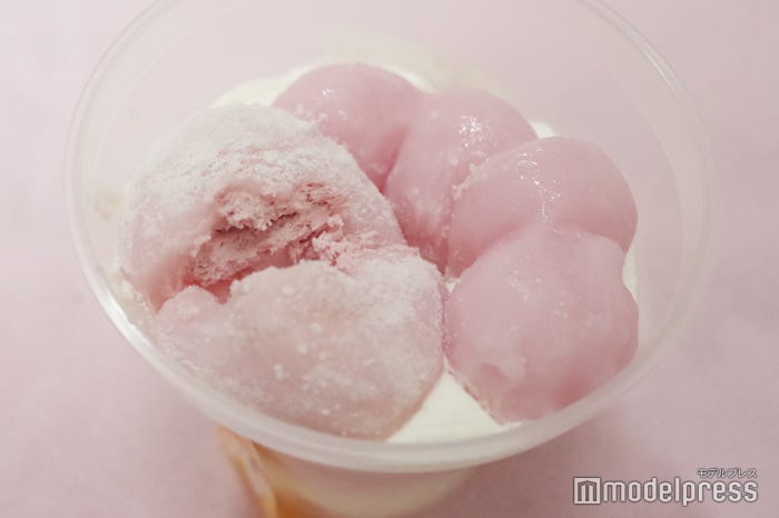 肉球のにゃんパフェ いちご&みるく(C)モデルプレス