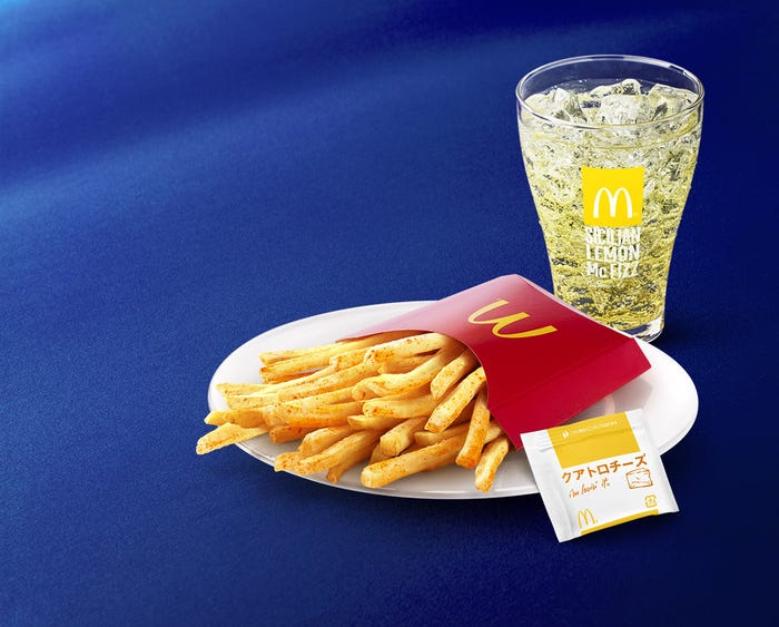 (左から)シャカシャカポテトクアトロチーズ、マックフィズシチリアレモン