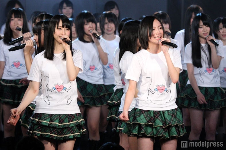 （写真左から）SKE48松井玲奈、松井珠理奈