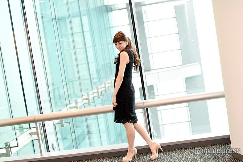 モデルプレスのインタビューに応じた、西内まりや