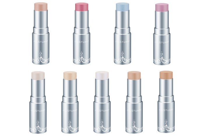 （上段左から）「ムーンリット デュー ハイライター01 beige」「同02 pink」「同03 blue」「同04 lavender」（下段左から）「同05 white」「同06 gold」「同07 aurora moon」「同101 light beige」「同102 natural beige」（C）JILL STUART Beauty